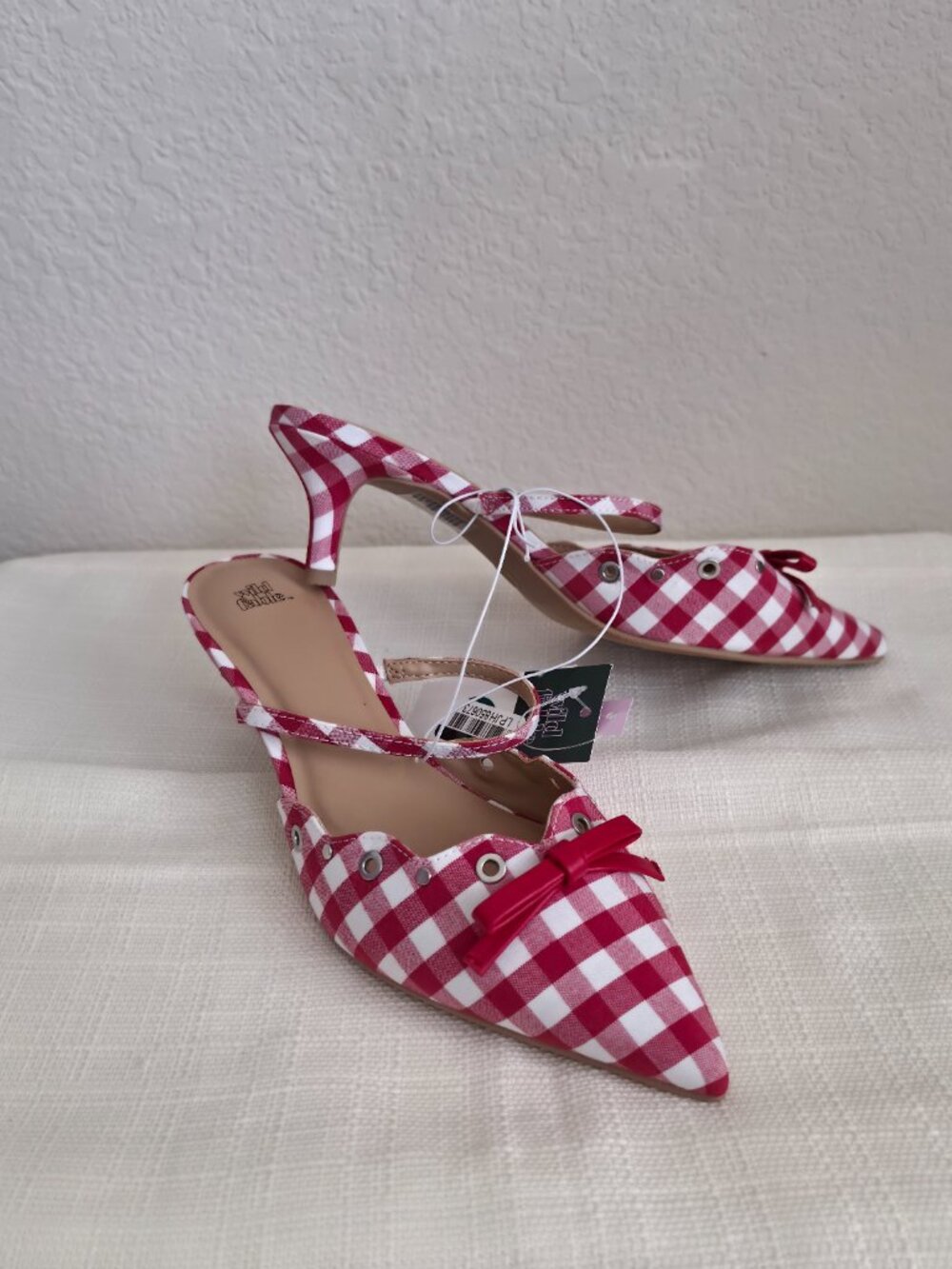 Wild Fable Lysandra Red & White Kitten Heels NWT 9